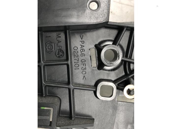 Sliding door handle, right from a Citroën Berlingo 1.6 Hdi 90 Phase 2 2013