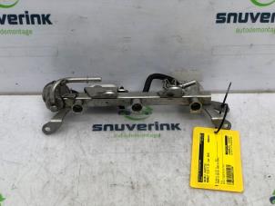 Used Fuel injector nozzle Renault Clio IV Estate/Grandtour (7R) 0.9 Energy TCE 12V Price on request offered by Snuverink Autodemontage