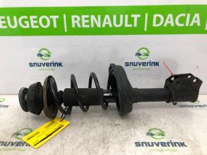 Usados Barra de amortiguador derecha delante Renault Twingo II (CN) 1.2 16V Precio € 40,00 Norma de margen ofrecido por Snuverink Autodemontage