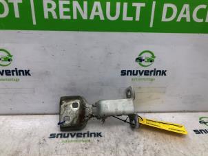 Gebrauchte Scharnier Tür links vorne Renault Master IV (MA/MB/MC/MD/MH/MF/MG/MH) 2.3 dCi 16V Preis € 90,75 Mit Mehrwertsteuer angeboten von Snuverink Autodemontage