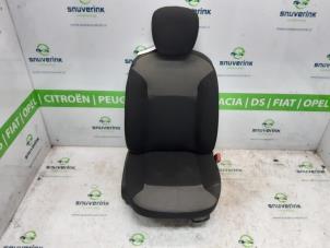 Usagé Siège avant droit Dacia Lodgy (JS) 1.6 16V Prix € 200,00 Règlement à la marge proposé par Snuverink Autodemontage