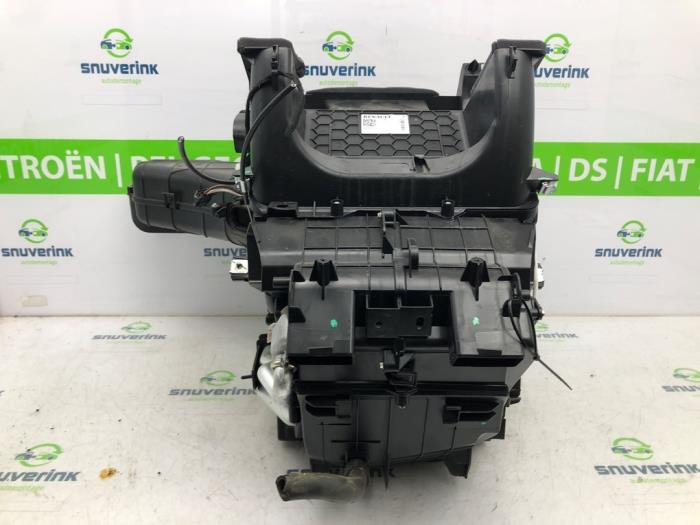 Bloc chauffage d'un Dacia Lodgy (JS) 1.6 16V 2019