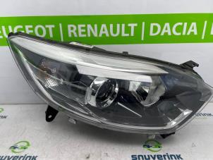 Usagé Optique avant principal droit Renault Captur (2R) 0.9 Energy TCE 12V Prix € 185,00 Règlement à la marge proposé par Snuverink Autodemontage