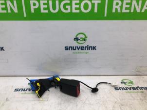 Used Rear seatbelt buckle, left Peugeot 308 (L3/L8/LB/LH/LP) 1.2 12V e-THP PureTech 110 Price on request offered by Snuverink Autodemontage