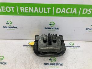 Used Front brake calliper, left Renault Master IV (MA/MB/MC/MD/MH/MF/MG/MH) 2.3 dCi 150 16V Price € 151,25 Inclusive VAT offered by Snuverink Autodemontage