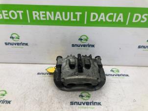 Gebrauchte Bremszange links vorne Renault Master III (MA/MB/MC/MD/MH/MF/MG/MH) 2.3 dCi 150 16V Preis € 151,25 Mit Mehrwertsteuer angeboten von Snuverink Autodemontage