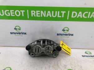 Gebrauchte Bremszange rechts vorne Renault Master IV (MA/MB/MC/MD/MH/MF/MG/MH) 2.3 dCi 150 16V Preis auf Anfrage angeboten von Snuverink Autodemontage