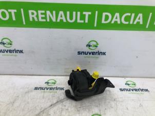 Used Water pump Renault Zoé (AG) 65kW Price on request offered by Snuverink Autodemontage