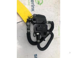 Used Fuel line Renault Master IV (MA/MB/MC/MD/MH/MF/MG/MH) 2.3 dCi 150 16V Price on request offered by Snuverink Autodemontage
