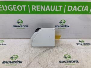 Used Tank cap cover Renault Master IV (MA/MB/MC/MD/MH/MF/MG/MH) 2.3 dCi 150 16V Price on request offered by Snuverink Autodemontage