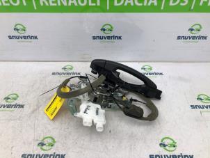 Used Sliding door lock mechanism, right Renault Master IV (MA/MB/MC/MD/MH/MF/MG/MH) 2.3 dCi 150 16V Price € 217,80 Inclusive VAT offered by Snuverink Autodemontage