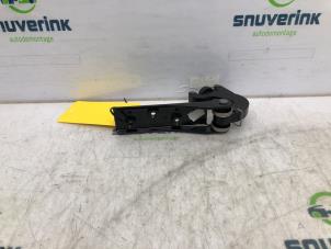 Used Sliding door roller, right Renault Master IV (MA/MB/MC/MD/MH/MF/MG/MH) 2.3 dCi 150 16V Price € 121,00 Inclusive VAT offered by Snuverink Autodemontage