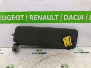 Used Sun visor Renault Master IV (MA/MB/MC/MD/MH/MF/MG/MH) 2.3 dCi 150 16V Price on request offered by Snuverink Autodemontage