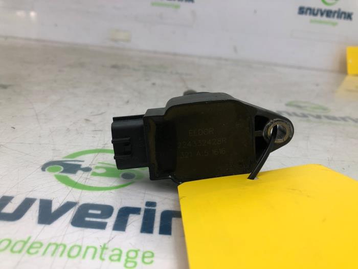 Ignition coil from a Renault Clio IV (5R) 0.9 Energy TCE 90 12V 2016