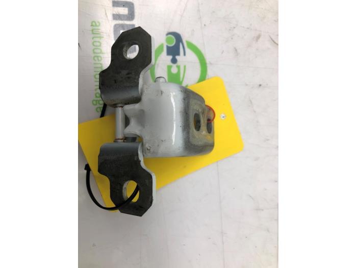 Front door hinge, right from a Renault Clio IV (5R) 0.9 Energy TCE 90 12V 2016
