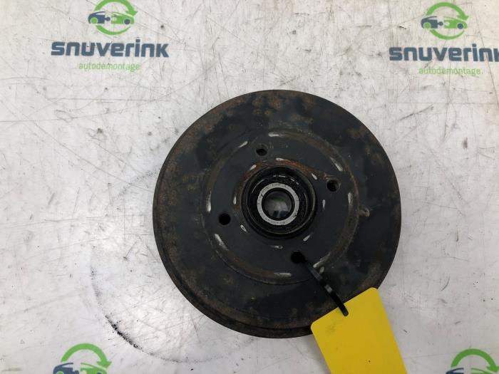 Rear brake drum from a Renault Clio IV (5R) 0.9 Energy TCE 90 12V 2016