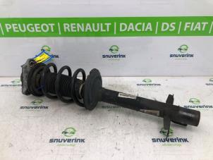 Used Front shock absorber rod, left Peugeot Boxer (U9) 2.2 HDi 100 Euro 4 Price € 139,15 Inclusive VAT offered by Snuverink Autodemontage