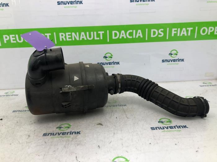 Begagnade Luftfilterhus Fiat Ducato (230/231/232/234) 2.5 D Pris € 77,11 Inklusive moms erbjuds av Snuverink Autodemontage