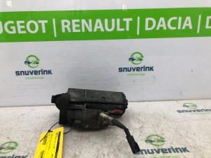 Usagé Démarreur Renault Master III (FD/HD) 2.5 dCi 120 FAP Prix € 60,50 Prix TTC proposé par Snuverink Autodemontage