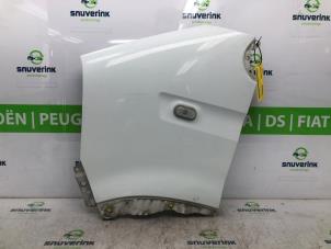 Used Front wing, left Renault Master III (FD/HD) 2.5 dCi 120 FAP Price on request offered by Snuverink Autodemontage