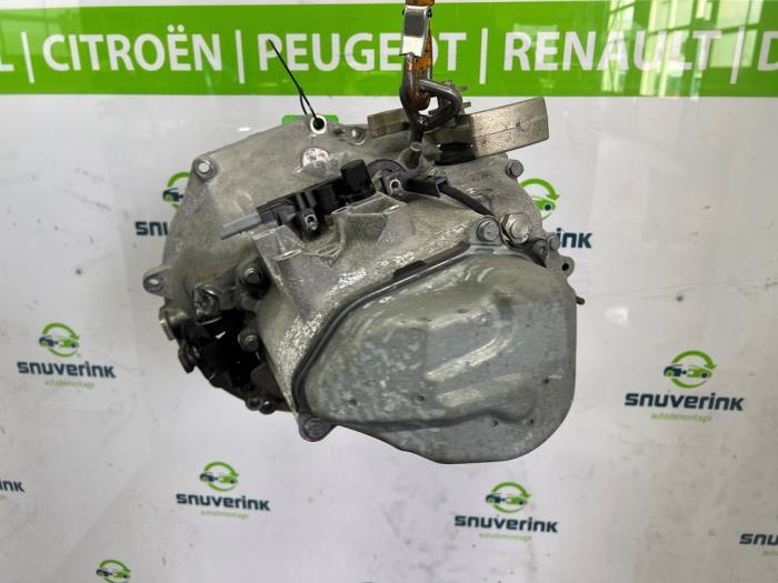 Gearbox from a Opel Corsa F (UB/UH/UP) 1.2 12V 75 2021
