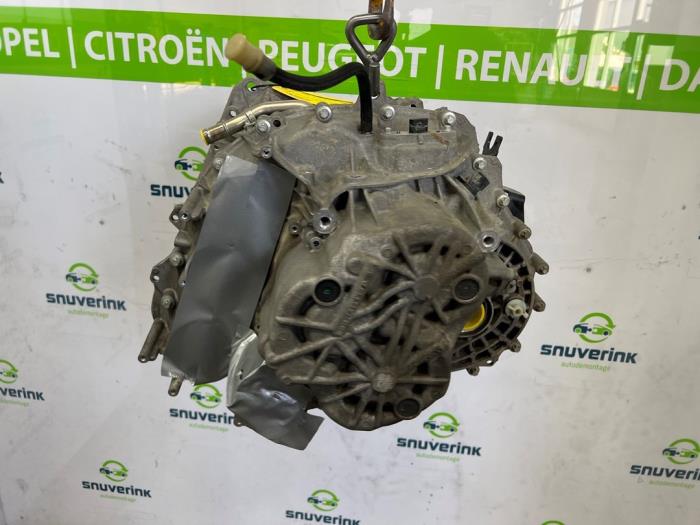 Caja de cambios de un Renault Megane IV Estate (RFBK) 1.6 GT Energy TCE 205 EDC 2017