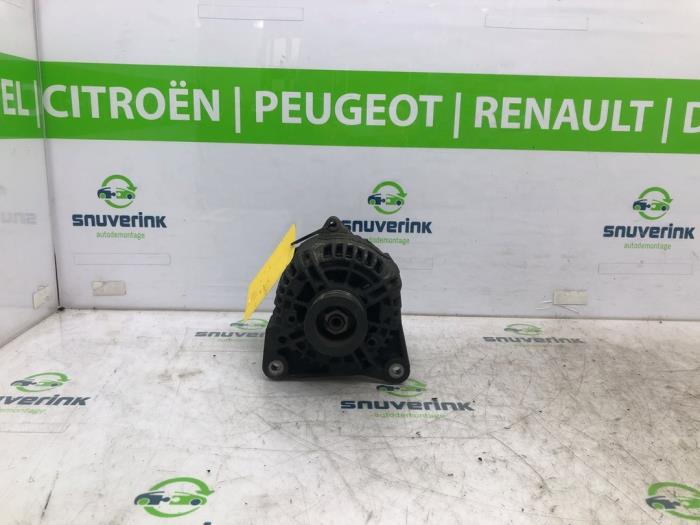 Begagnade Dynamo Renault Twingo II (CN) 1.2 16V Pris € 25,00 Marginaltabell erbjuds av Snuverink Autodemontage