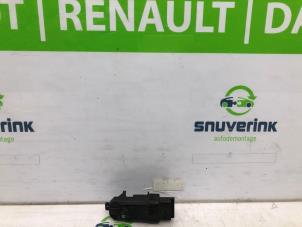 Gebrauchte Sonstige Renault Megane II CC (EM) 1.6 16V Preis auf Anfrage angeboten von Snuverink Autodemontage