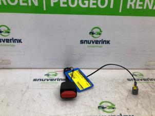 Used Front seatbelt buckle, right Peugeot 208 I (CA/CC/CK/CL) 1.2 Vti 12V PureTech 82 Price on request offered by Snuverink Autodemontage