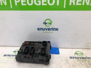 Usagé Boîte à fusibles Peugeot 206 (2A/C/H/J/S) 1.4 XR,XS,XT,Gentry Prix € 40,00 Règlement à la marge proposé par Snuverink Autodemontage