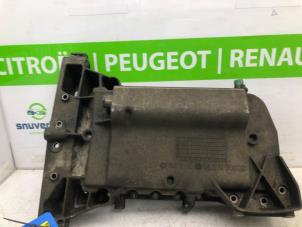 Used Sump Peugeot 307 SW (3H) 2.0 16V Price € 90,00 Margin scheme offered by Snuverink Autodemontage