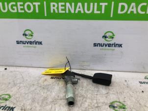 Used Front seatbelt buckle, left Renault Master III (FD/HD) 2.5 dCi 120 FAP Price on request offered by Snuverink Autodemontage