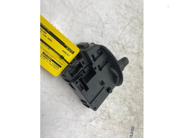Wiper switch from a Renault Modus/Grand Modus (JP) 1.2 16V TCE 100 2008
