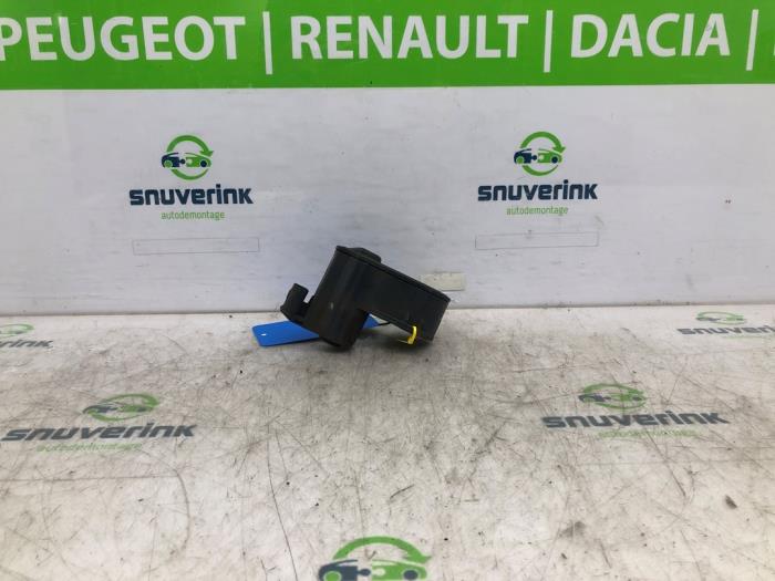 Używane Silnik hamulca postojowego Peugeot 308 (L3/L8/LB/LH/LP) 1.6 BlueHDi 120 Cena € 45,90 Procedura marży oferowane przez Snuverink Autodemontage