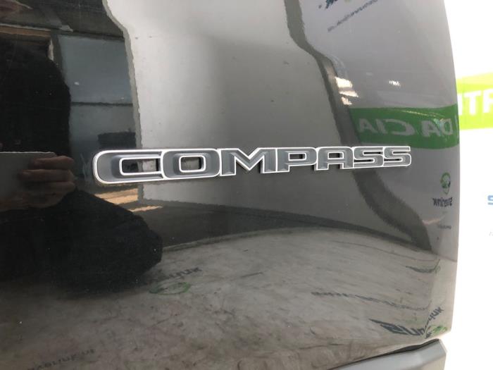 Front door 4-door, right from a Jeep Compass (MP) 1.4 Multi Air2 16V 4x4 2017