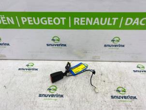 Used Rear seatbelt buckle, left Peugeot 308 (L3/L8/LB/LH/LP) 1.6 BlueHDi 120 Price on request offered by Snuverink Autodemontage