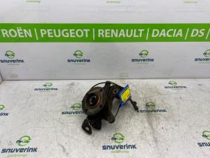 Usagé Joint avant droit Peugeot 107 1.0 12V Prix € 115,00 Règlement à la marge proposé par Snuverink Autodemontage