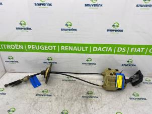Used Gear stick Peugeot Boxer (244) 2.0 HDi Price on request offered by Snuverink Autodemontage