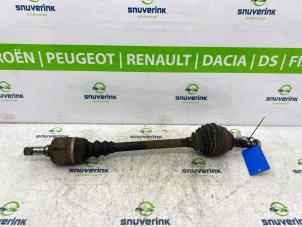Used Front drive shaft, left Peugeot Boxer (244) 2.0 HDi Price on request offered by Snuverink Autodemontage