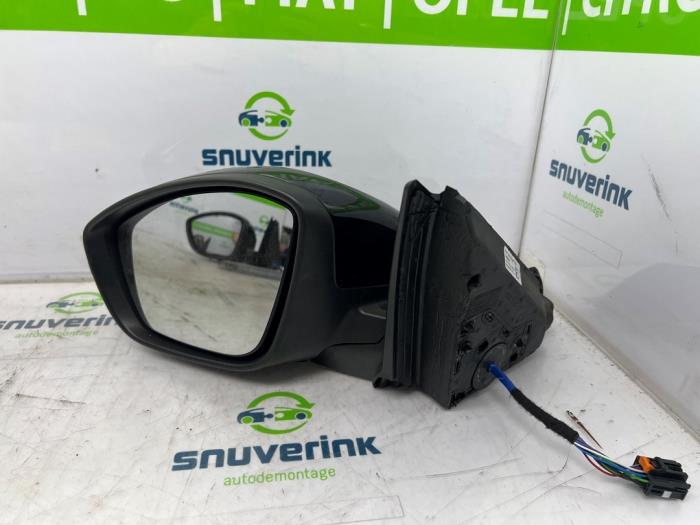 Wing mirror, left from a Opel Corsa F (UB/UH/UP) 1.2 12V 75 2021