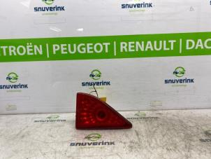 Used Third brake light Renault Master IV (MA/MB/MC/MD/MH/MF/MG/MH) 2.3 dCi 165 16V RWD Price € 42,35 Inclusive VAT offered by Snuverink Autodemontage