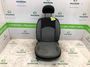 Used Seat, left Peugeot 206 (2A/C/H/J/S) 1.4 XR,XS,XT,Gentry Price € 125,00 Margin scheme offered by Snuverink Autodemontage