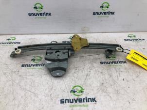 Used Window mechanism 4-door, front left Renault Clio IV (5R) 0.9 Energy TCE 90 12V Price € 90,00 Margin scheme offered by Snuverink Autodemontage