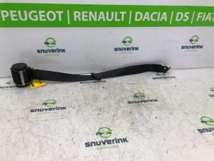 Used Rear seatbelt, left Renault Clio IV (5R) 0.9 Energy TCE 90 12V Price € 70,00 Margin scheme offered by Snuverink Autodemontage