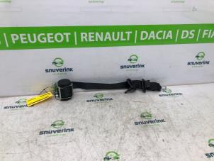 Used Rear seatbelt, centre Renault Clio IV (5R) 0.9 Energy TCE 90 12V Price € 45,00 Margin scheme offered by Snuverink Autodemontage