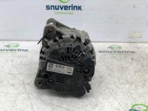 Dynamo från en Peugeot 2008 (CU) 1.2 12V e-THP PureTech 110 2016