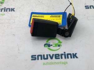 Used Rear seatbelt buckle, left Peugeot 2008 (CU) 1.2 12V e-THP PureTech 110 Price on request offered by Snuverink Autodemontage