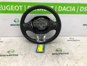 Begagnade Ratt Peugeot 2008 (CU) 1.2 12V e-THP PureTech 110 Pris € 74,98 Marginaltabell erbjuds av Snuverink Autodemontage