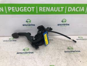 Usados Pedal de embrague Peugeot 308 SW (L4/L9/LC/LJ/LR) 1.6 BlueHDi 120 Precio € 100,00 Norma de margen ofrecido por Snuverink Autodemontage