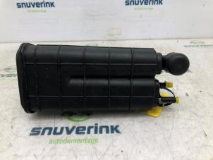 Used Carbon filter Renault Clio IV (5R) 0.9 Energy TCE 90 12V Price € 100,00 Margin scheme offered by Snuverink Autodemontage